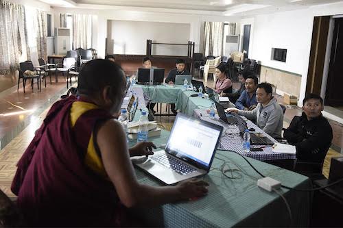 རྩོམ་སྒྲིག་པ་རྣམས་ལ་སློབ་དེབ་ཇུས་འགོད་ཀྱི་ཟབ་སྦྱོང་།