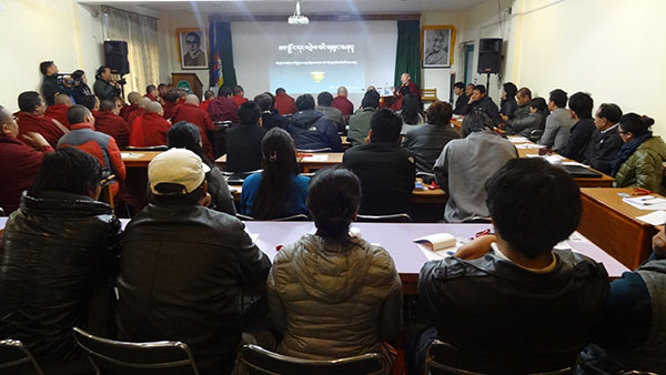 བོད་ཡིག་དང་འབྲེལ་བའི་དཔེ་དེབ་སོགས་ཇུས་འགོད་བྱེད་སྟངས་སྐོར་གྱི་ཟབ་སྦྱོང་།