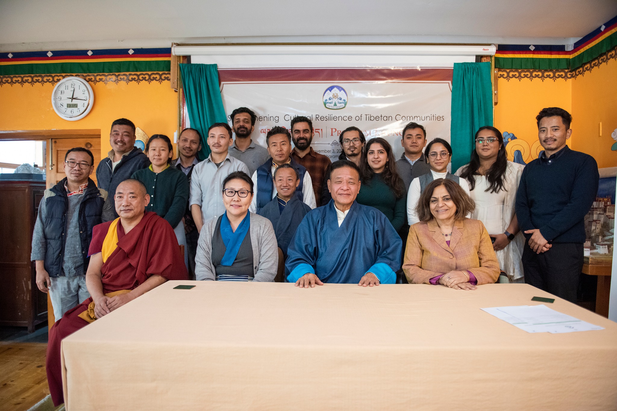 བོད་མིའི་སྤྱི་ཚོགས་ཁྲོད་རིག་གཞུང་སོར་ཆུད་ཀྱི་ནུས་པ་གོང་སྤེལ་གཏོང་ཕྱོགས་སྐོར་གྱི་ལས་གཞི་དབུ་འབྱེད་གནང་བ།